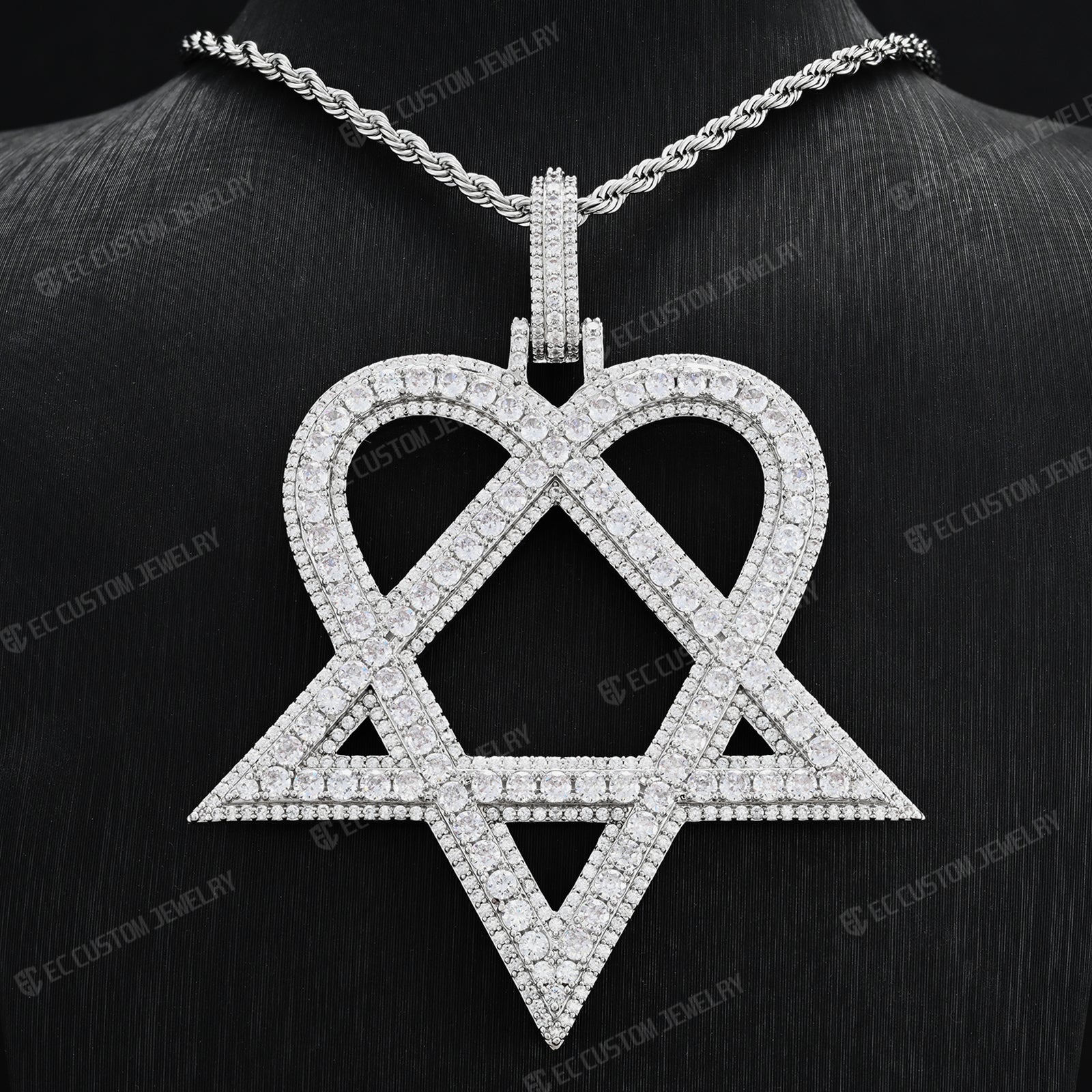 Ultimate Round Heart Pentagram Moissanite Pendant Hip Hop 2