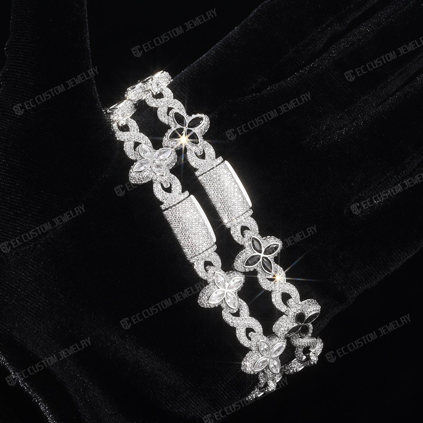 Iced Out Infinity Clover Bracelet Moissanite S925 Silver
