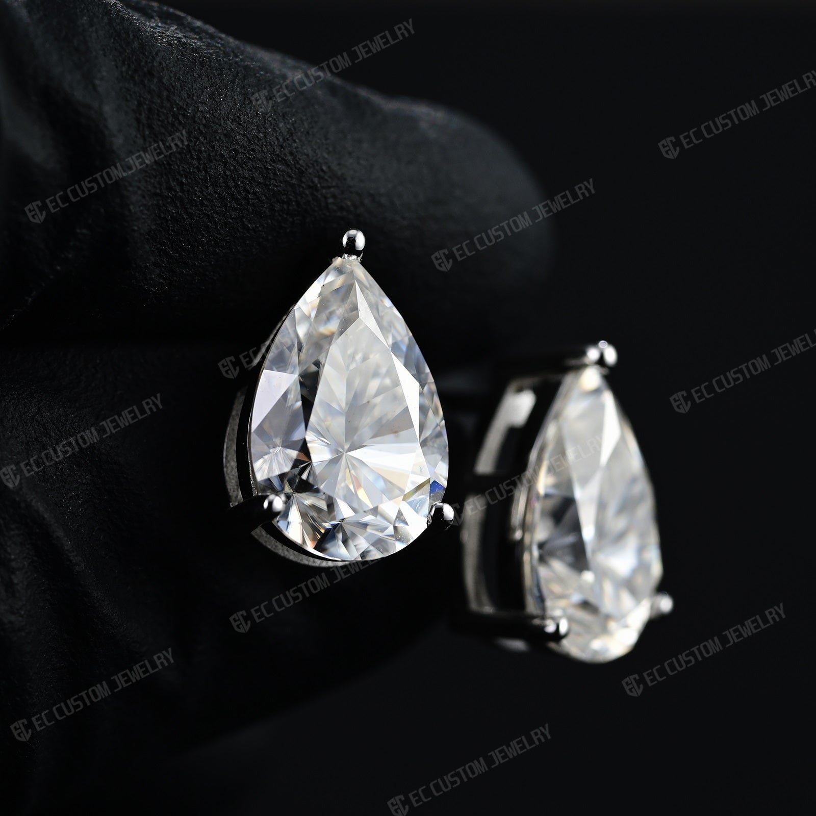 Sparkling Tear drop Stud Iced Out Diamond Earrings Iced Out Hip Hop EC Custom Jewelry 