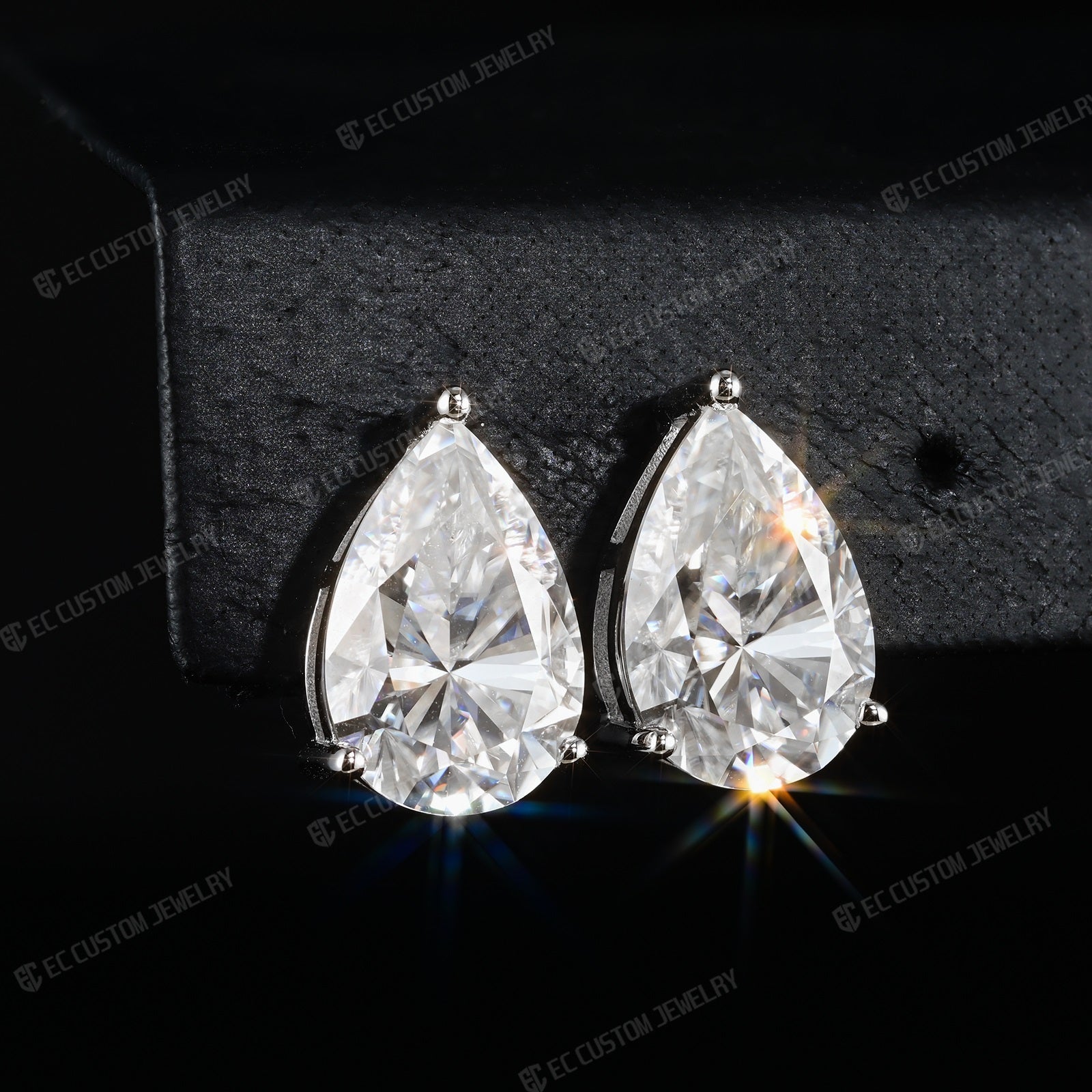 Sparkling Tear drop Stud Iced Out Diamond Earrings Iced Out Hip Hop EC Custom Jewelry 