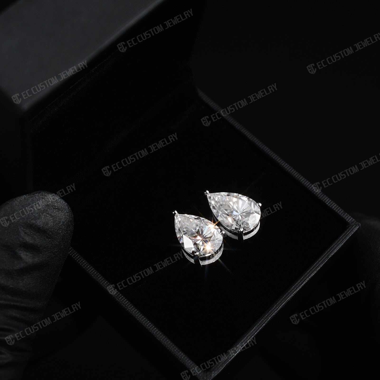 Sparkling Tear drop Stud Iced Out Diamond Earrings Iced Out Hip Hop EC Custom Jewelry 