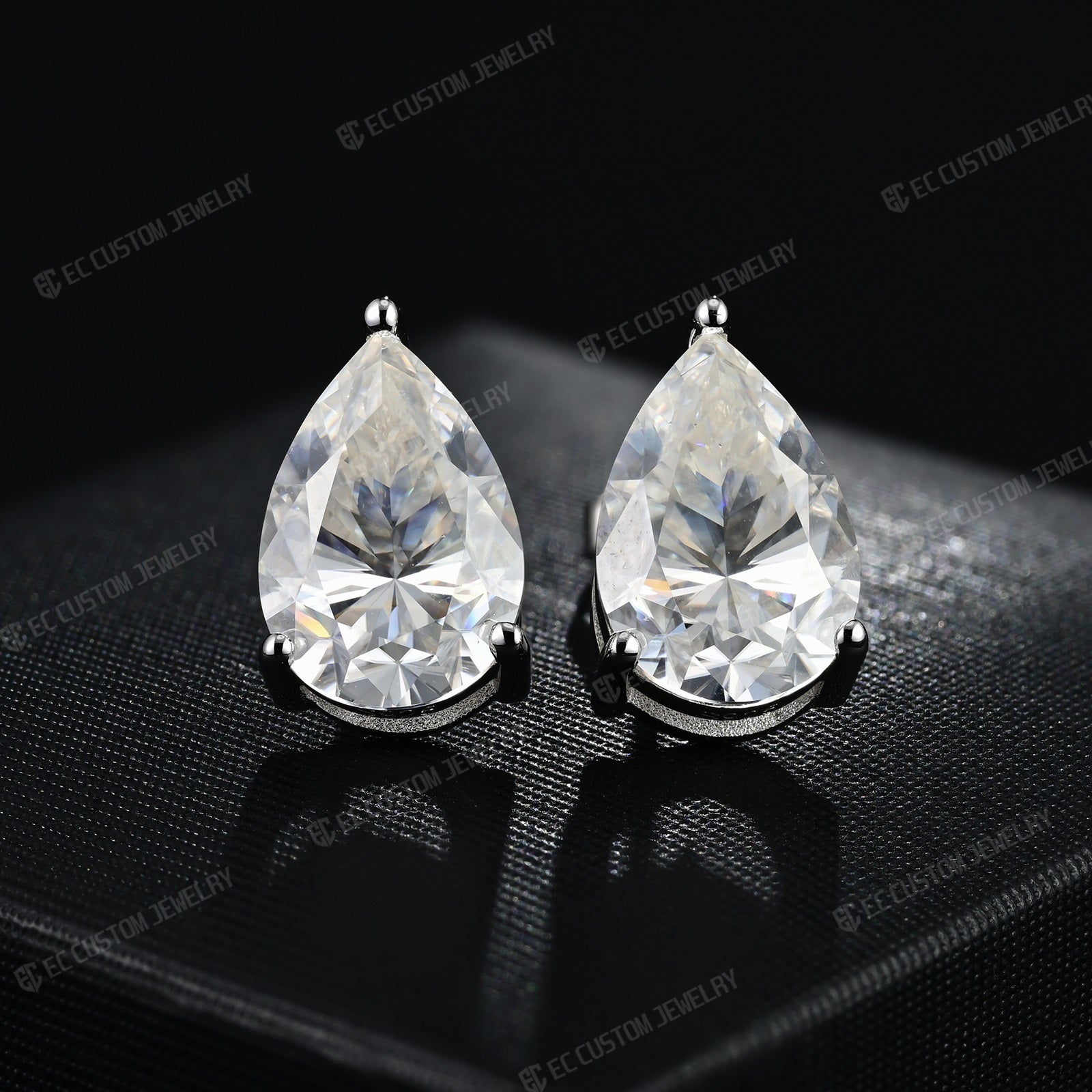 Sparkling Tear drop Stud Iced Out Diamond Earrings Iced Out Hip Hop EC Custom Jewelry 